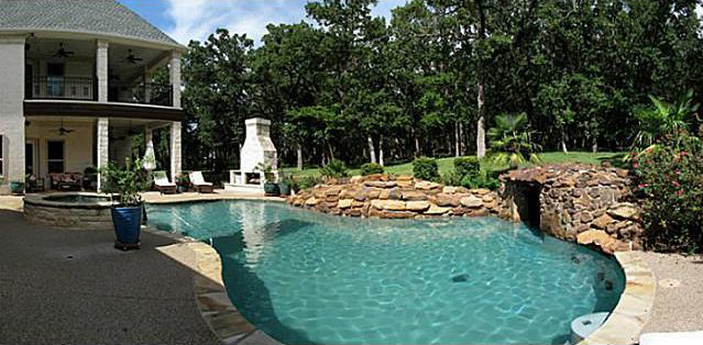 Planning Your Outdoor Spaces in a Luxury Modern Home Planning Your Outdoor Spaces in a Luxury Modern Home